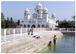 gurudwara kiratpur sahib