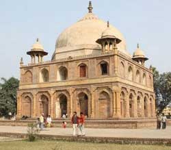 Khusro Bagh