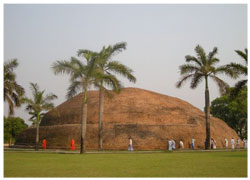 mukutbandhan stupa